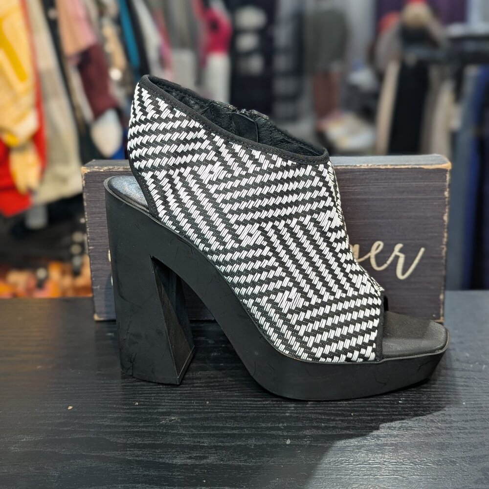 Vic Matie Platform Heels